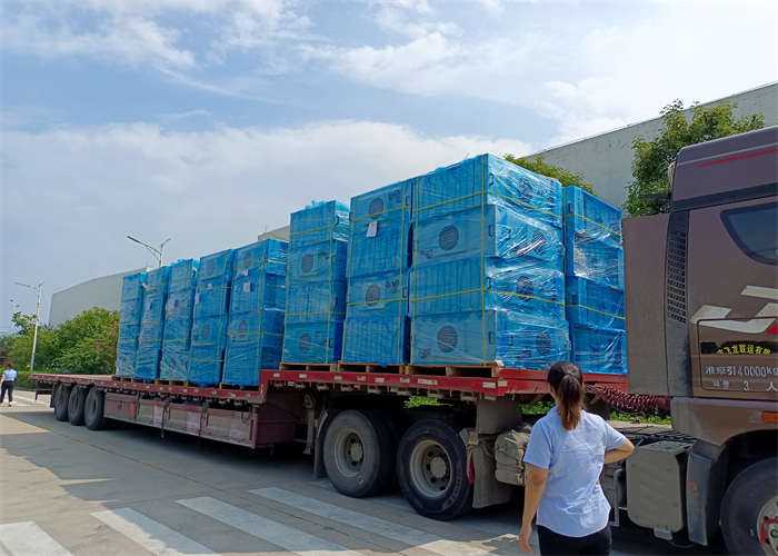 湖南懷化某公司采購凈化板單吹手動風淋室